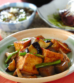 ナスと厚揚げのみそ炒めの献立