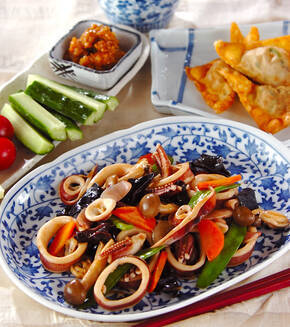 イカのオイスター炒めの献立