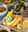 エビ、ホタテ、野菜のいろいろ串揚げ天ぷらの献立