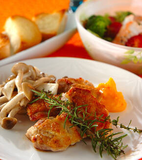 卵黄ソースがけチキンソテーの献立