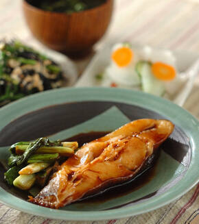 ほっとする味 甘辛カラスカレイの煮付けの献立