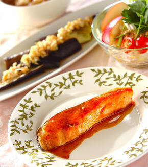 サーモンのバターソテーの献立