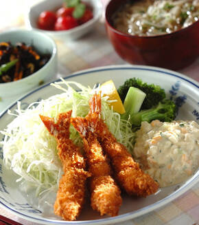 タルタルソース添えエビフライの献立