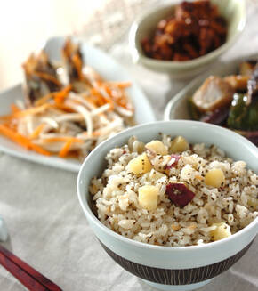 サツマイモの炊き込みご飯の献立