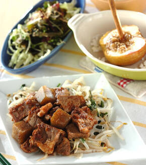 牛肉とコンニャクのサイコロステーキの献立