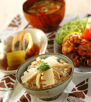 プロの味！だし香るタケノコご飯（炊き込みご飯）の献立