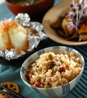 エンドウ豆とタコの玄米ご飯の献立