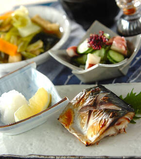 グリルでふっくら！サバの塩焼きの献立