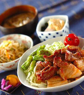 豚肉の甘辛丼の献立