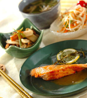 サーモンのハーブソテーの献立