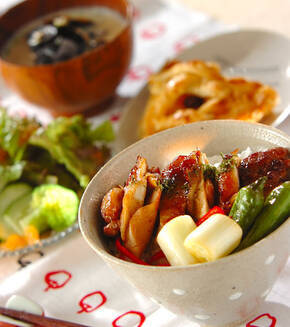 照り焼きチキン丼の献立