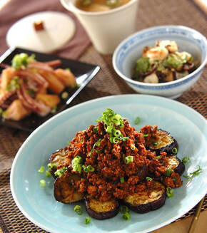 焼きナスの肉みそがけの献立