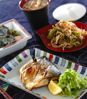 塩サバのもみ漬け添えの献立