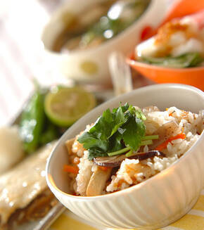 もちもちかやくご飯の献立