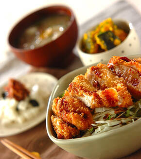 サクサクチキンカツ丼の献立