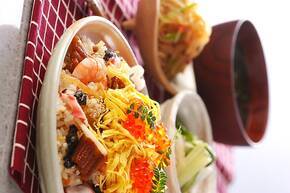 お祝い事に！具だくさんのちらし寿司の献立