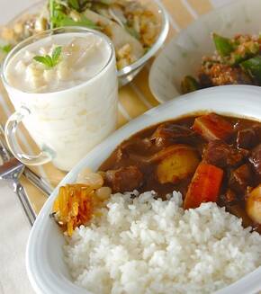 春のビーフカレーの献立