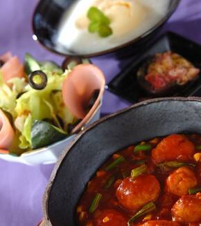 煮込みチリ肉団子の献立
