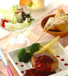 チーズ入りハンバーグの献立