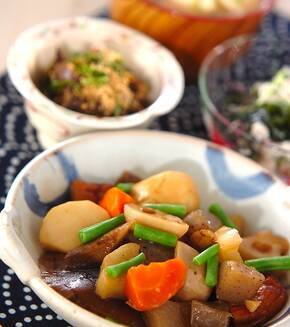 さつま揚げと根菜の煮物の献立