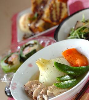 鶏肉と新玉ネギのスープ煮の献立