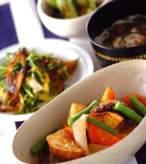 揚げ肉ジャガの献立