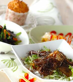 揚げ生麩の照り焼き丼の献立