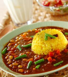 野菜と豆のカレーの献立