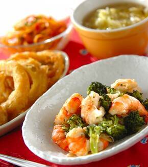 エビとブロッコリーの塩炒めの献立