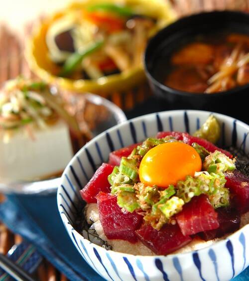 鉄火トロロ丼 の献立 レシピ E レシピ 料理のプロが作る簡単レシピ 15 06 公開の献立です