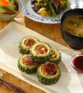 肉詰めゴーヤの献立