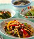 「青椒牛肉絲(チンジャオニューロース)」の献立