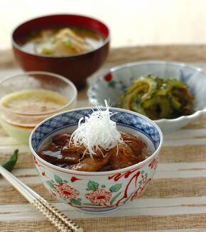 厚切り肉とタレでジューシー！十勝風スタミナ豚丼の献立