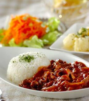 赤ワインとケチャップの本格ハヤシライスの献立