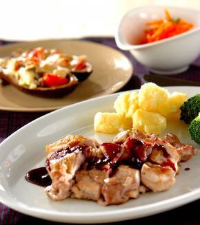 簡単肉料理！鶏肉のソテー ベリーソースで華やかに by岡本 由香梨さんの献立