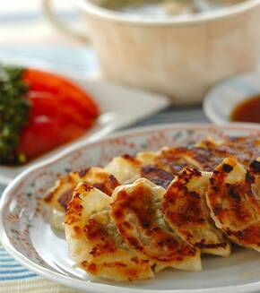 大葉がさわやか！しそ餃子の献立
