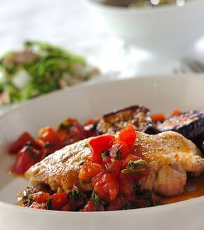 チキンソテー大葉トマトソースの献立