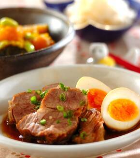 味しみしみ！豚ロース とゆで卵の煮ものの献立