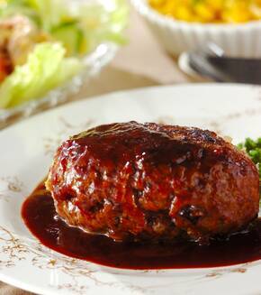 お手軽ハンバーグ 家庭的な基本の味をプロが伝授 by山下 和美さんの献立