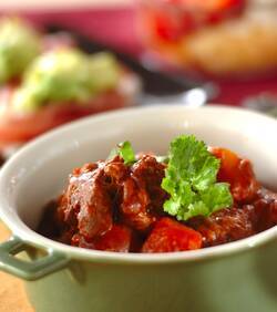 コトコト煮込んだトロトロ牛すね肉のシチュー