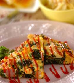 ソーセージとホウレン草入りオムレツ