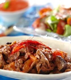 ごはんがすすむ！牛肉とトマトのオイスター炒め