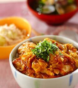 甘辛でご飯がススム！絹ごし豆腐の卵とじ丼