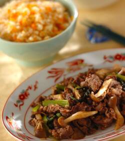 ご飯がすすむ！牛肉と小松菜のオイスター炒め