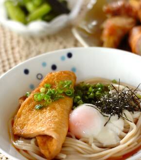 冷やし月見きつねうどんの献立