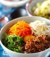 ごま油香る 牛肉とナムルのやみつき丼 by松崎 恵理さんの献立