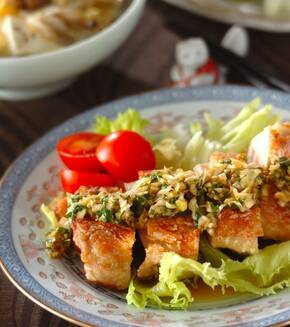 サクッとジューシー！絶品タレの油淋鶏（ユーリンチー）の献立