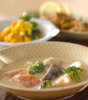 鮭の豆乳シチューの献立