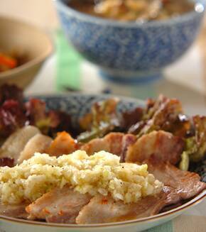 焼くだけ豚肉の塩ネギダレかけの献立