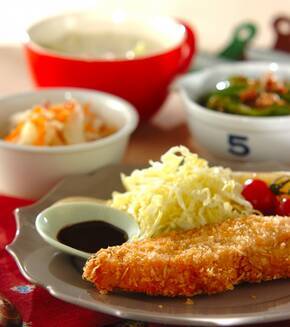 お昼ご飯に食べたい 鮭のフライ パパっと時短 by杉本 亜希子さんの献立